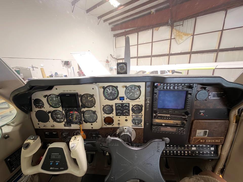 Beechcraft Bonanza F33A, photo 6