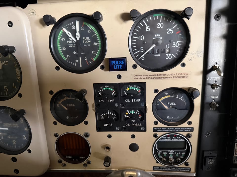 Beechcraft Bonanza F33A, photo 7