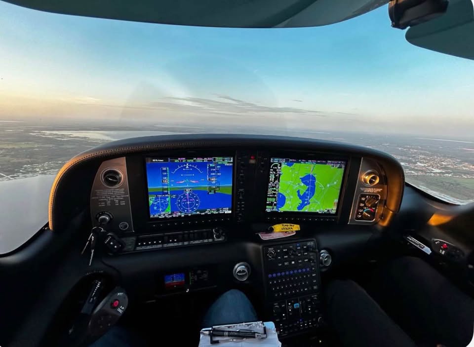 2023 Cirrus/Cessna SR-22 G6, photo 7
