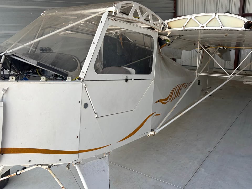 Airplane, photo 2