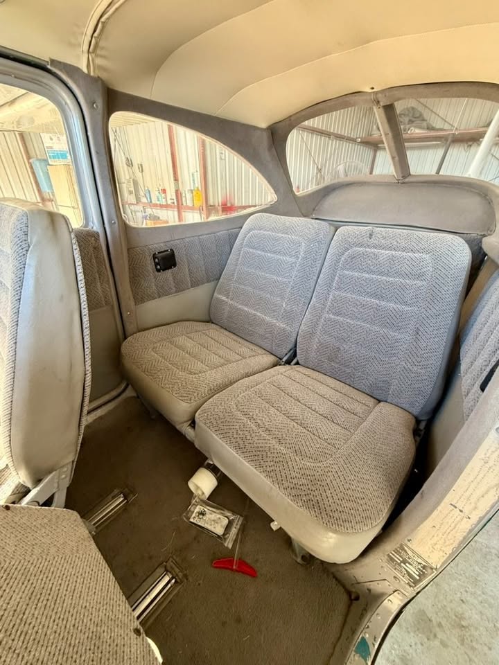 1966 Cessna 172h, photo 14