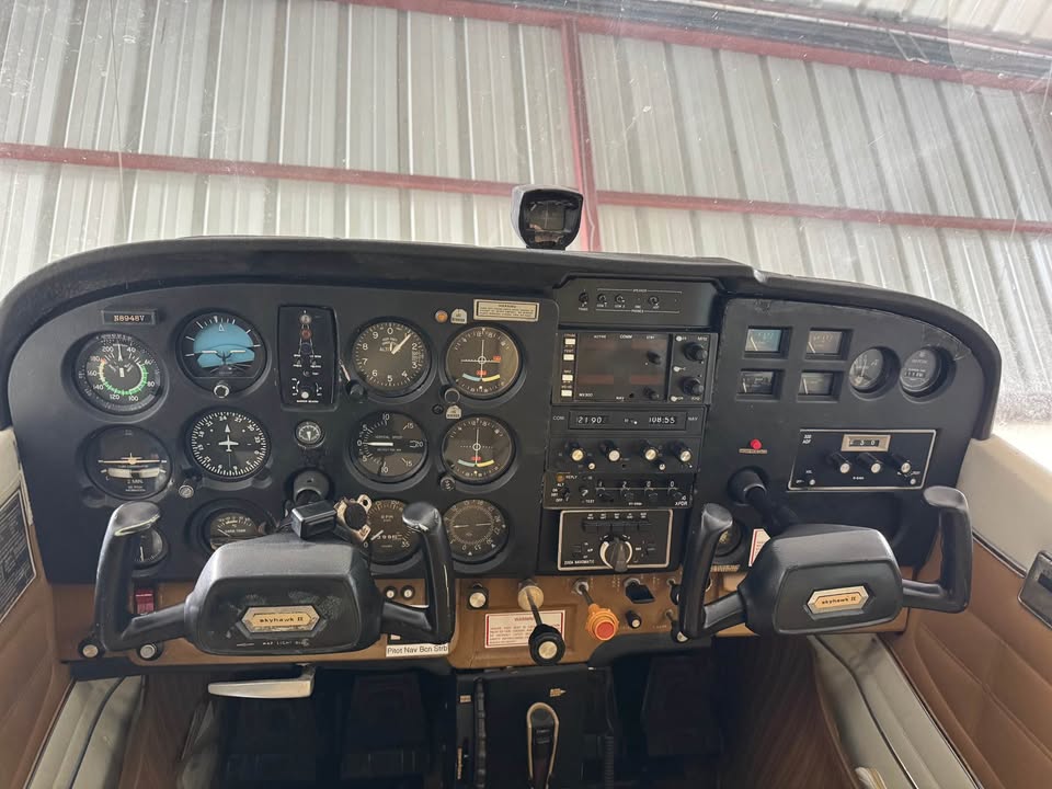 1974 Cessna 172M Skyhawk, photo 12