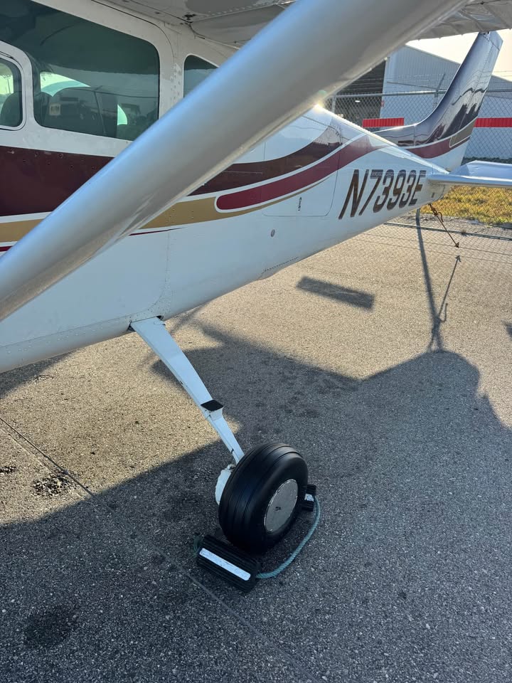 1960 Cessna 210, photo 12