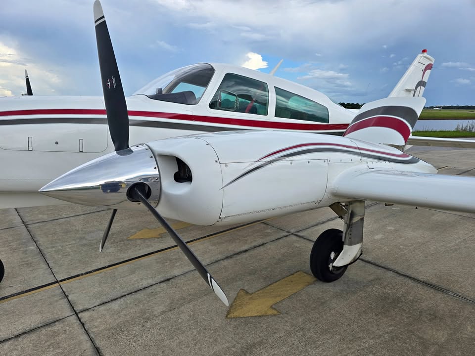 1980 Cessna 310R, photo 1