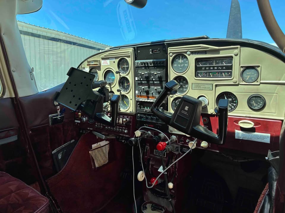 1962 Cessna 210B, photo 2
