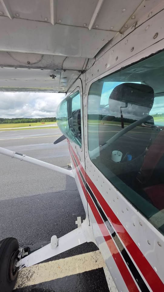 1982 Cessna 172 Skyhawk, photo 2