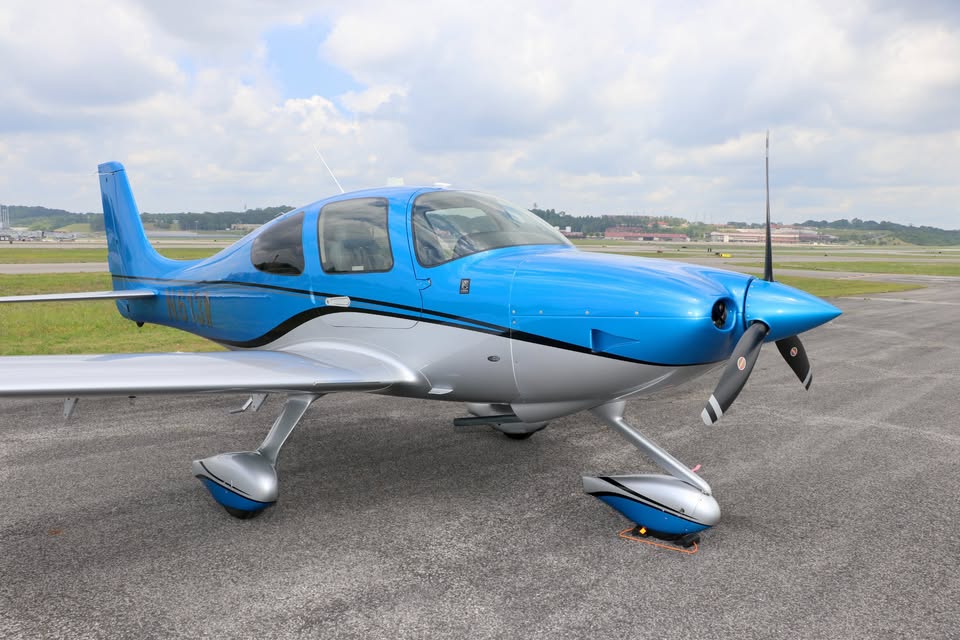2016 Cirrus SR20, photo 2