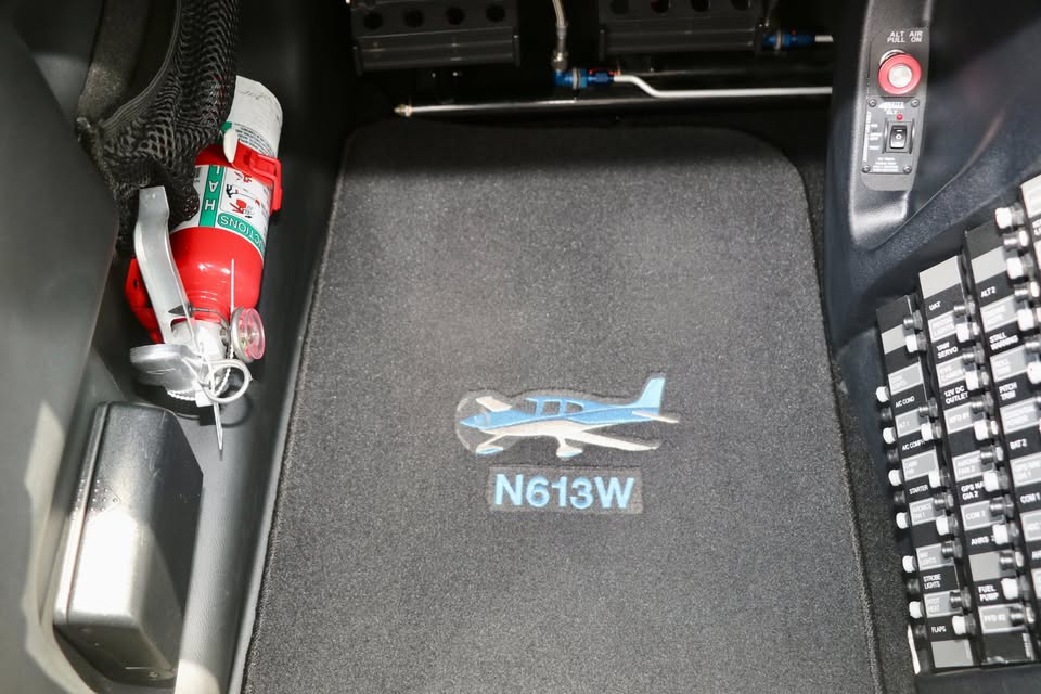 2016 Cirrus SR20, photo 18