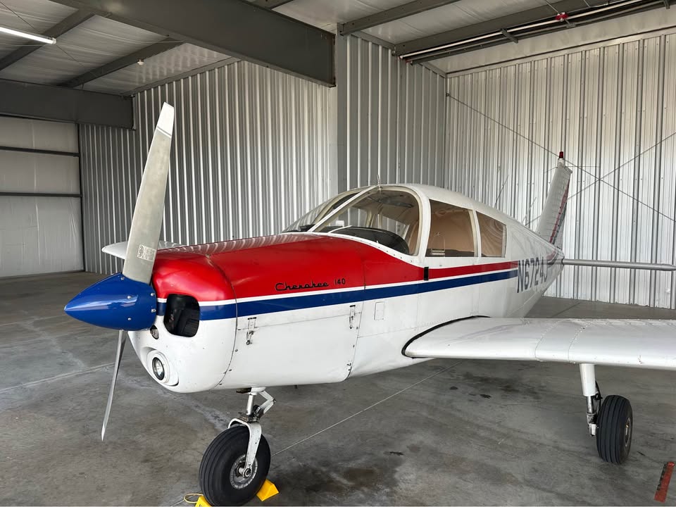 1968 Piper Cherokee PA 28 140, photo 2