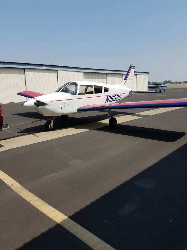 1973 Piper Cherokee Challenger, photo 3