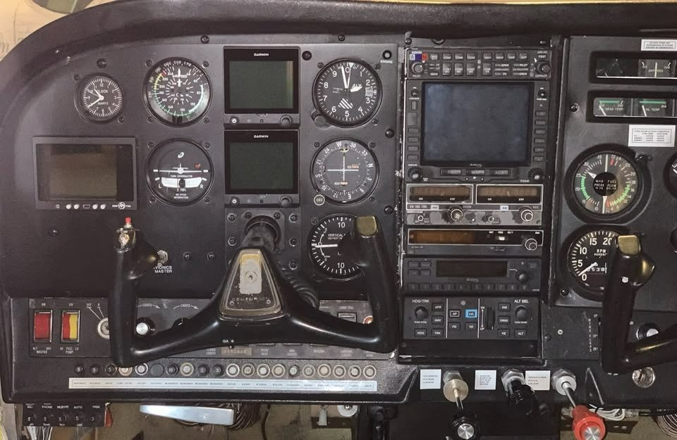 1970 Cessna Centurion 210 Centurion 210, photo 2