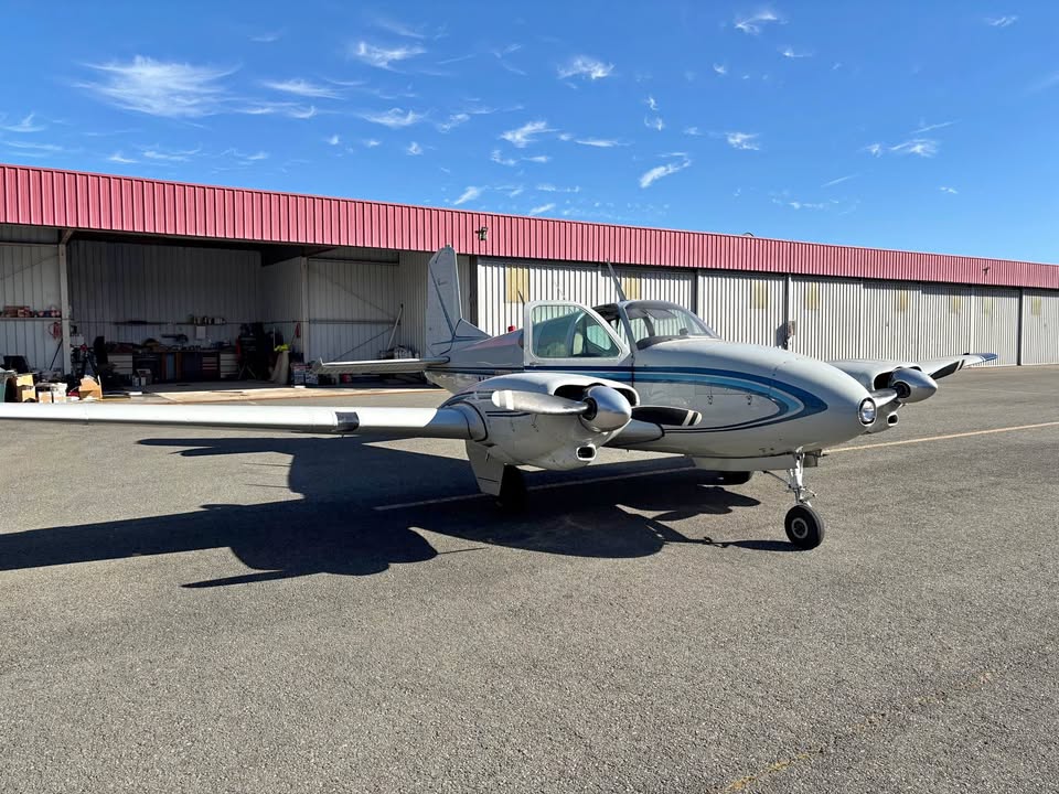 1959 Beechcraft 95 travel air, photo 1