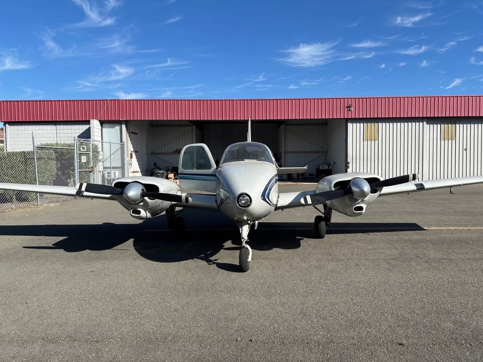 1959 Beechcraft 95 travel air, photo 2