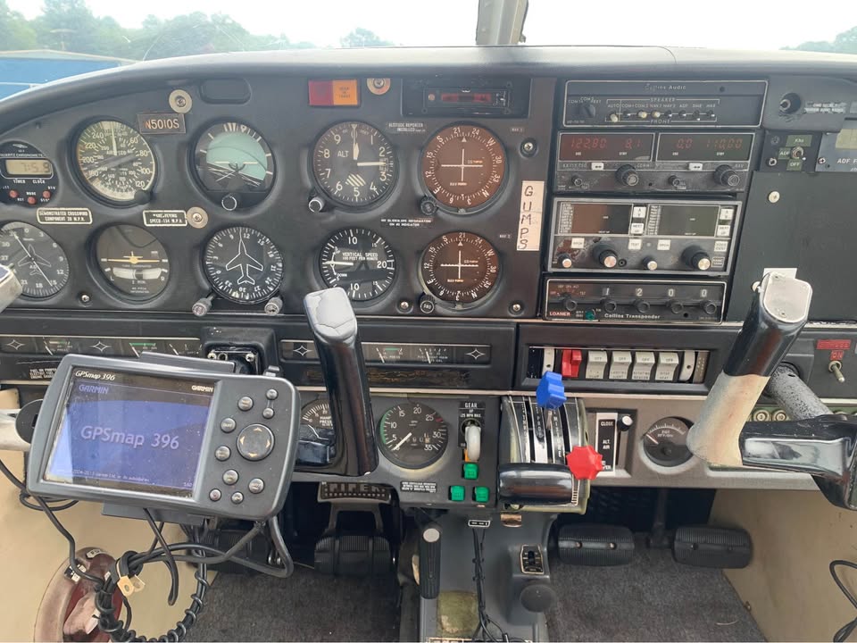 1970 Piper Arrow PA28R-200HP w Fresh New Annual, Low Time, photo 9