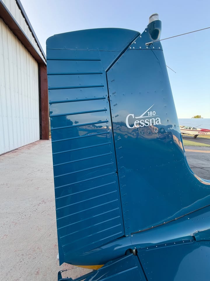 1958 Cessna 180a, photo 12