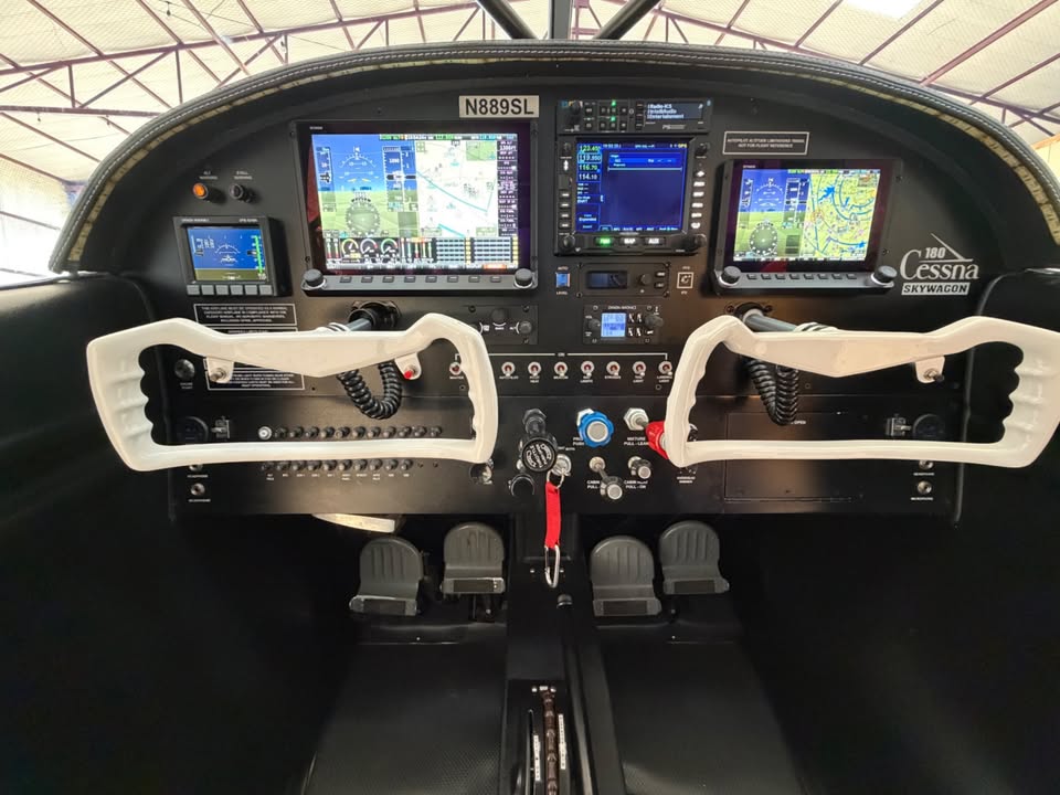 1958 Cessna 180a, photo 3