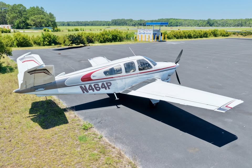 1966 Beechcraft V35 Bonanza, photo 3