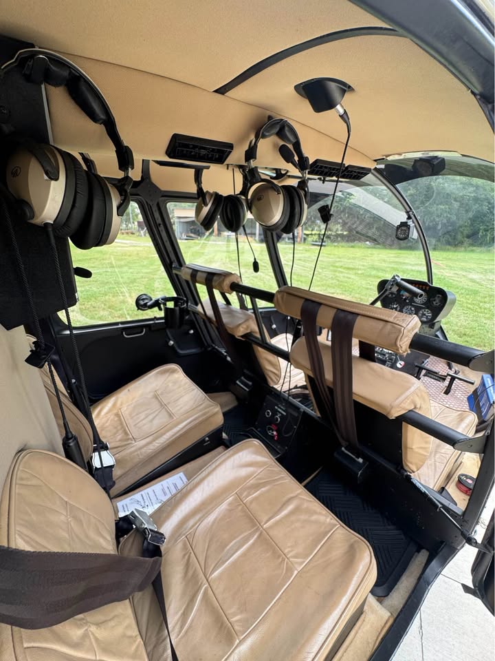 2008 Robinson R44 Clipper II, photo 3