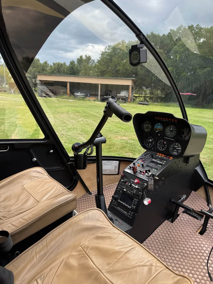2008 Robinson R44 Clipper II, photo 4