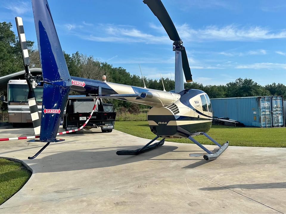 2008 Robinson R44 Clipper II, photo 1