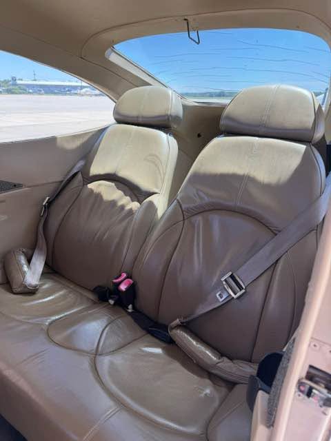 2005 Cessna 182, photo 8