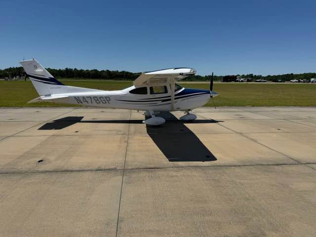 2005 Cessna 182, photo 3