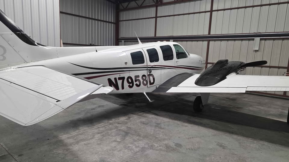 1993 Beechcraft Beech Baron 58, photo 3