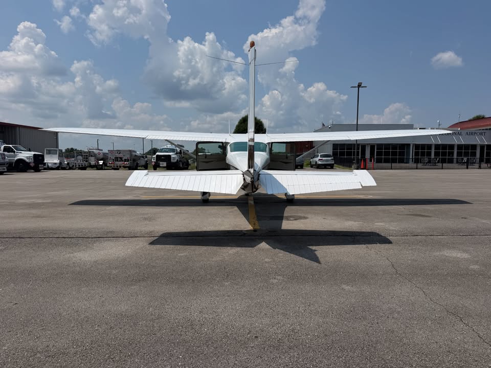 1965 Cessna 182h, photo 19