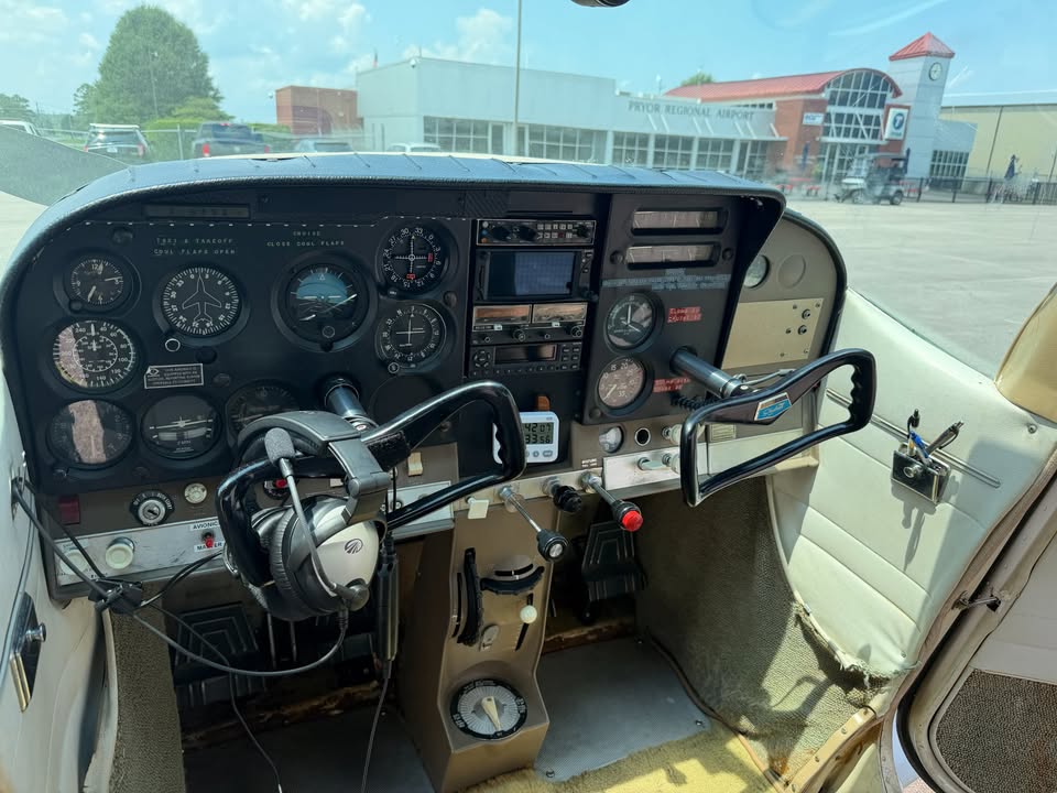 1965 Cessna 182h, photo 3