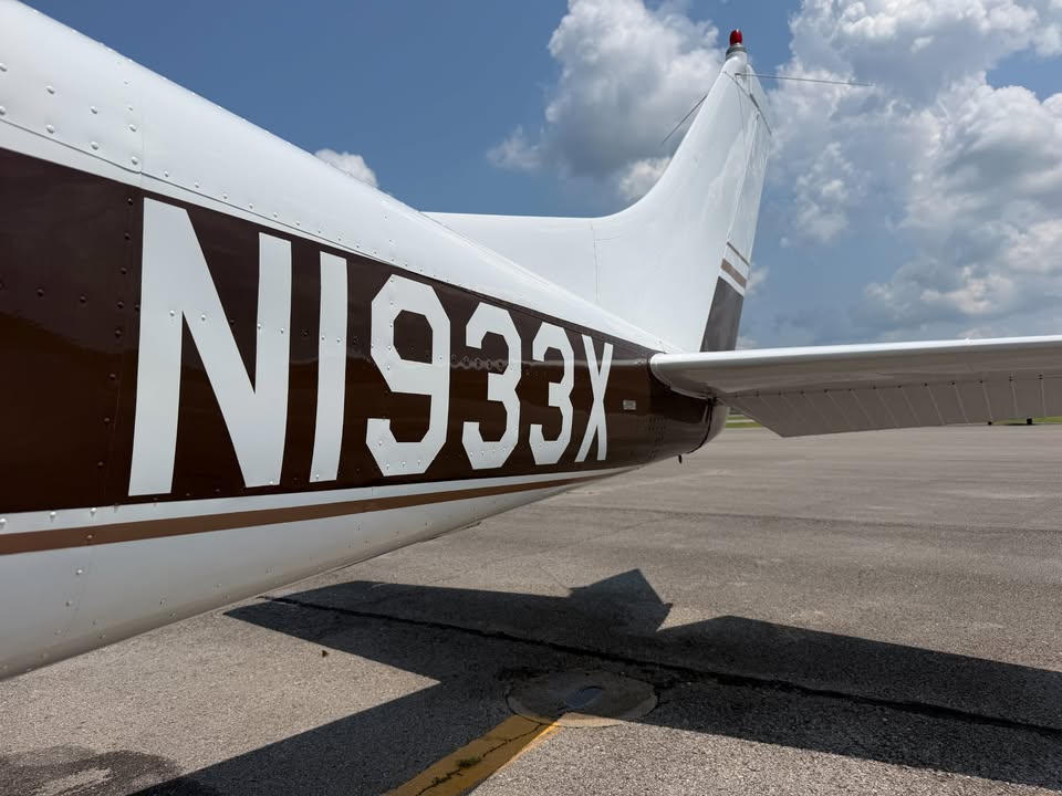 1965 Cessna 182h, photo 7
