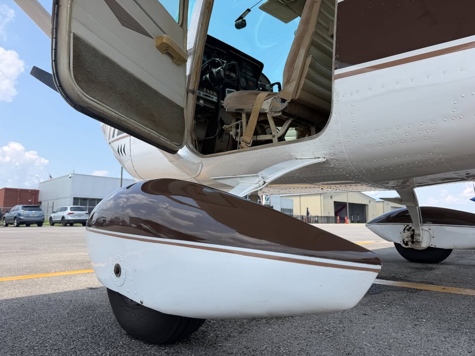 1965 Cessna 182h, photo 18