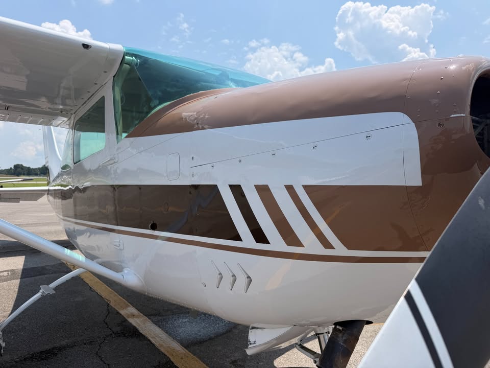 1965 Cessna 182h, photo 10