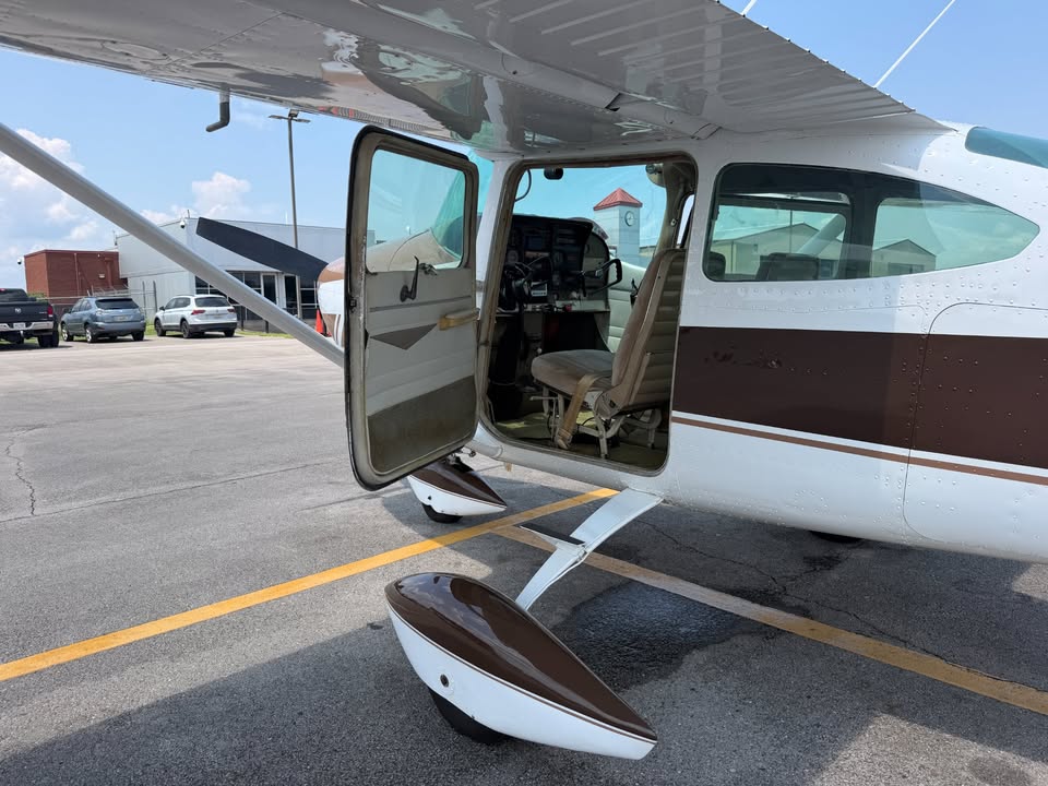 1965 Cessna 182h, photo 15