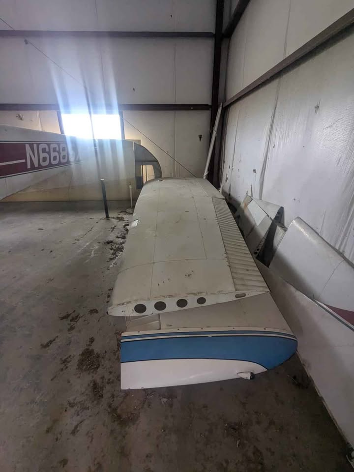 Cessna 210A, photo 4