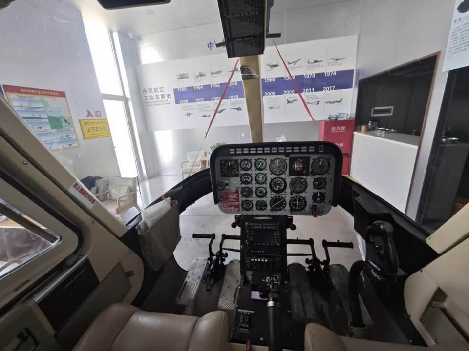2008 Bell 206L4 LongRanger Helicopter, photo 2