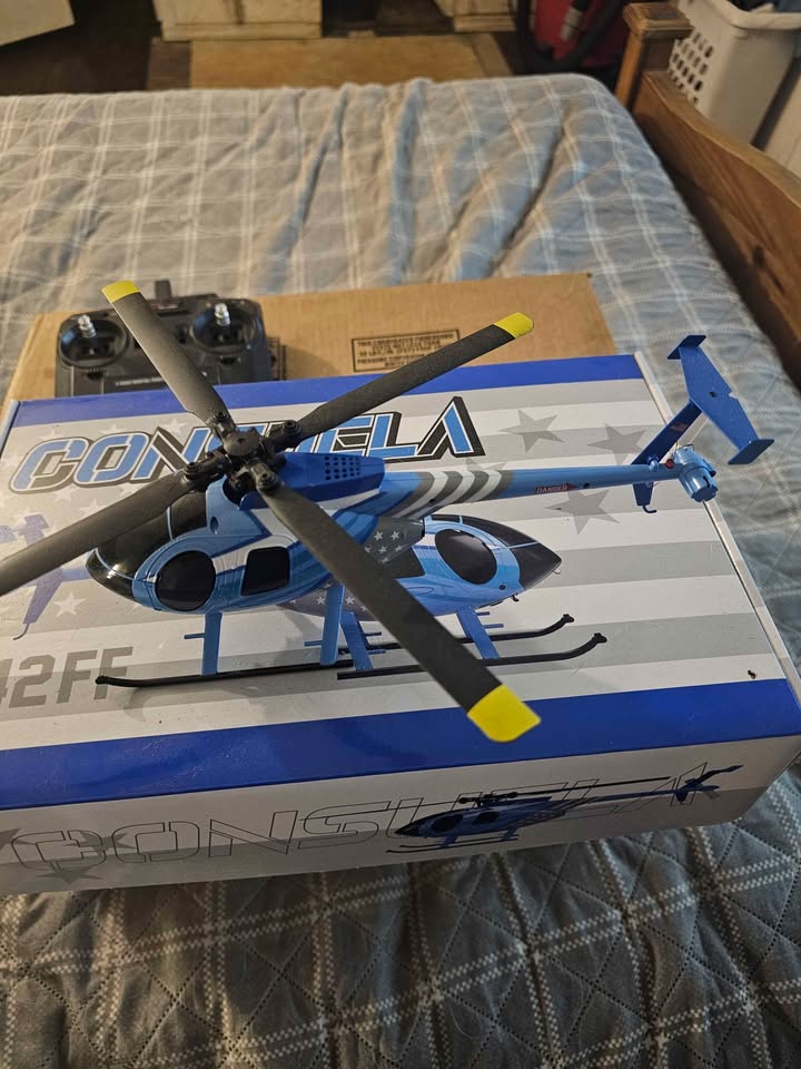 R.C helicopter, photo 2