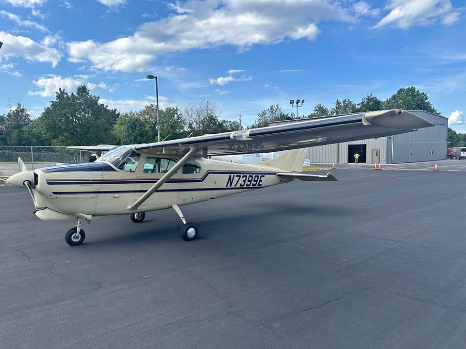 1960 Cessna 210 centurion, photo 1