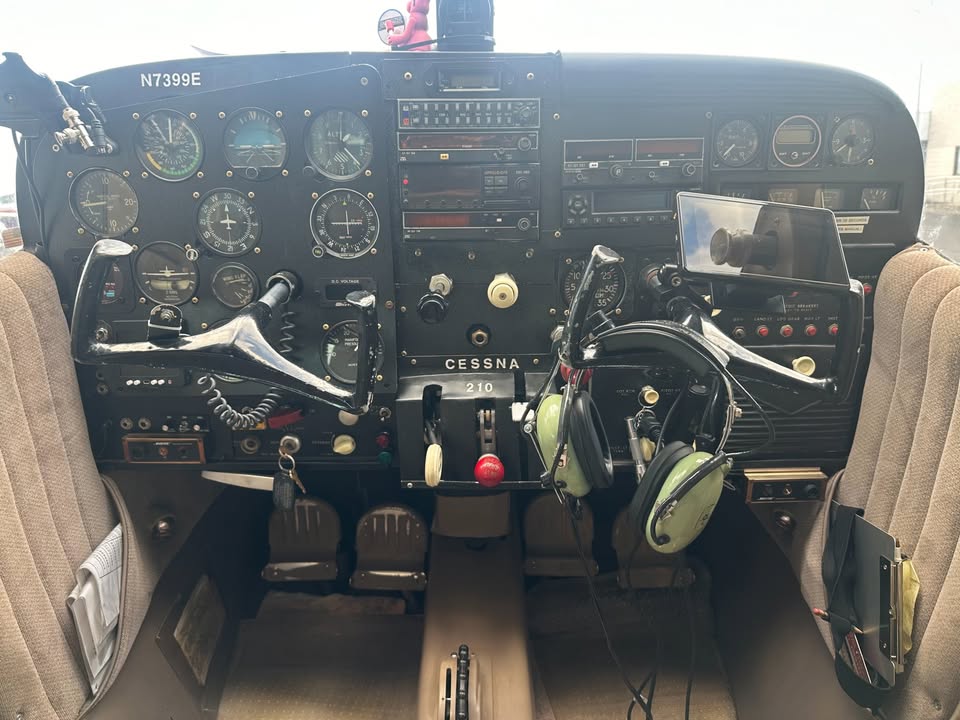 1960 Cessna 210 centurion, photo 11