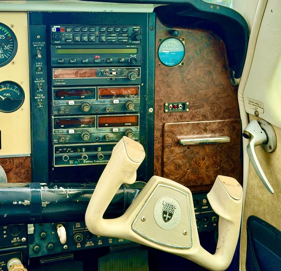 1976 Beechcraft Bonanza A36, photo 8