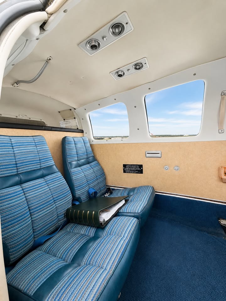 1976 Beechcraft Bonanza A36, photo 3