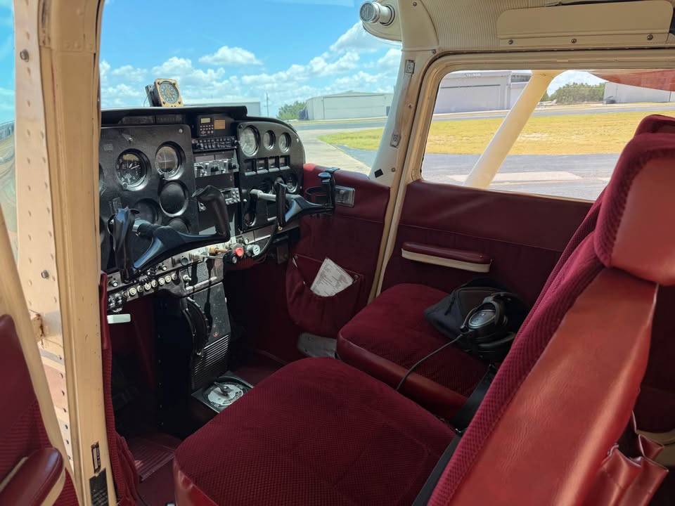 1968 Cessna 172, photo 5