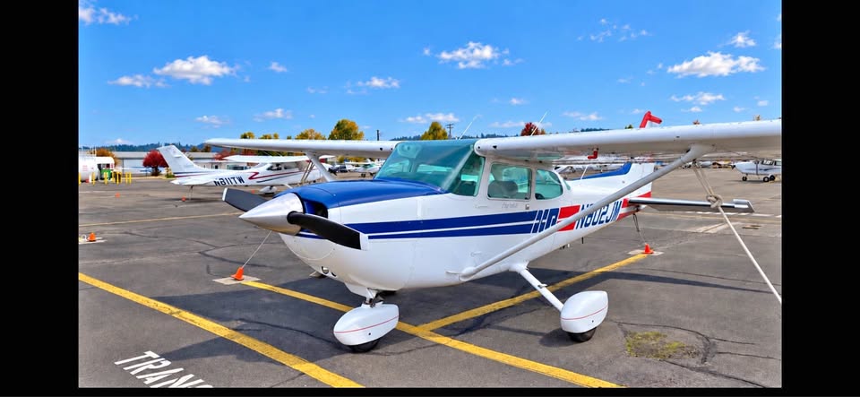 1979 Cessna 172xp, photo 1