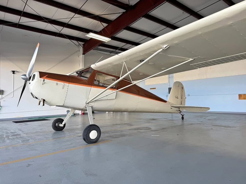 1947 47' Cessna 120, photo 1