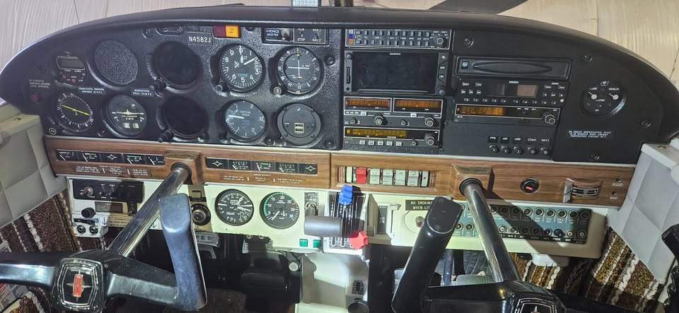 1969 Piper PA28R-180, photo 2