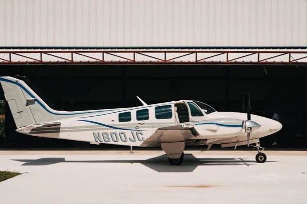 1979 Beechcraft Baron 58TC, photo 5