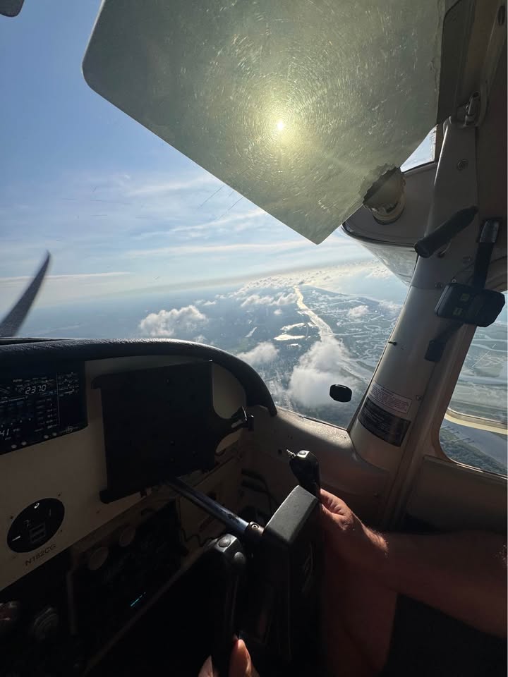 Fresh Annual Cessna 182 straight tail, photo 3