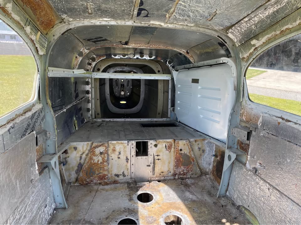 Cessna 210 fuselage, photo 7