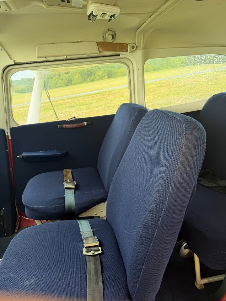 1977 Cessna 172n, photo 11