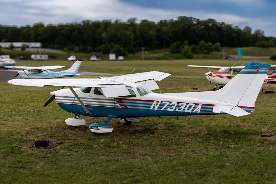 1977 Cessna 172n, photo 2