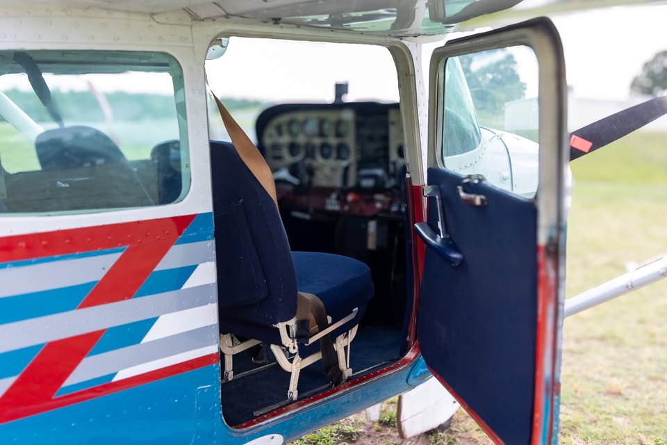 1977 Cessna 172n, photo 9